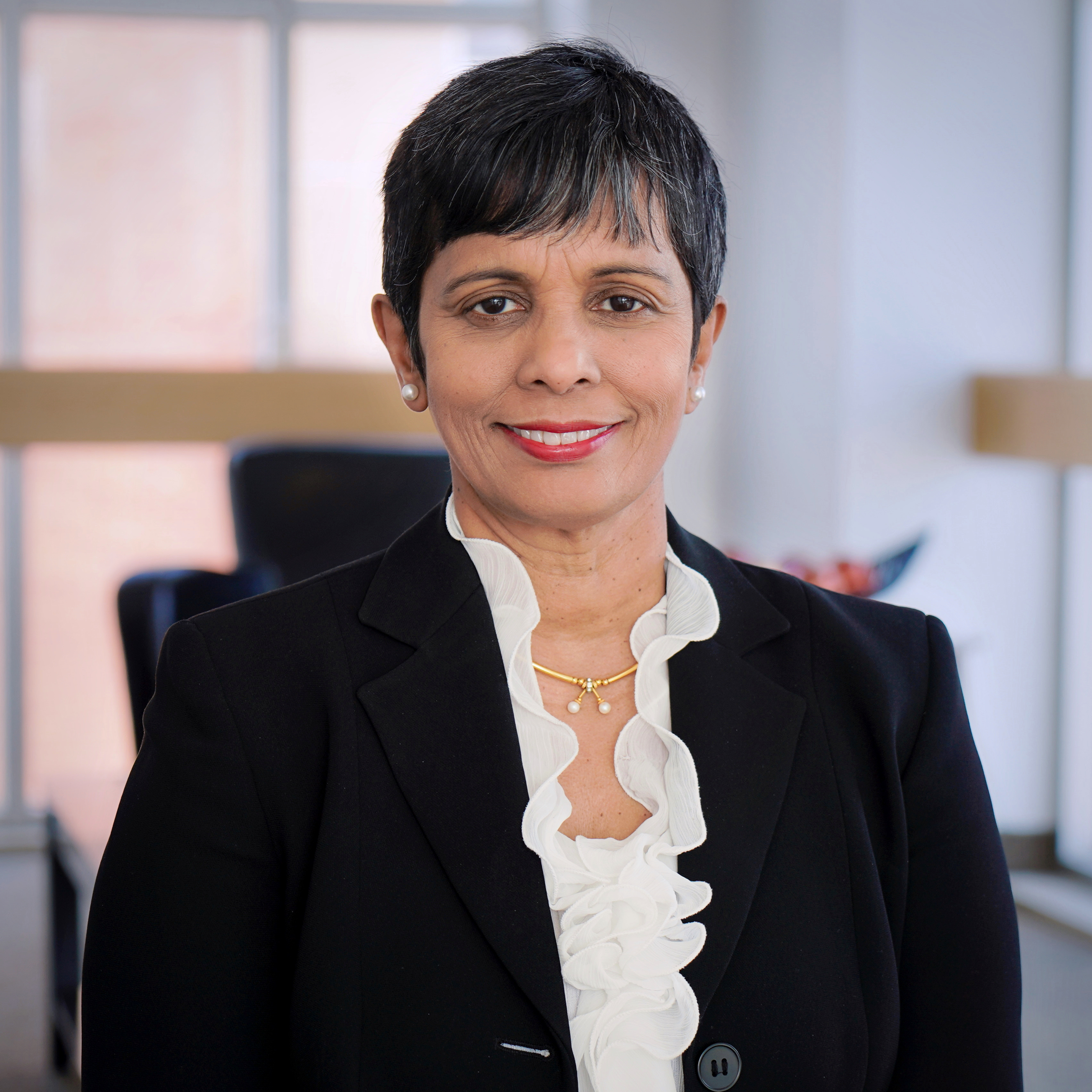 Dee Perera 