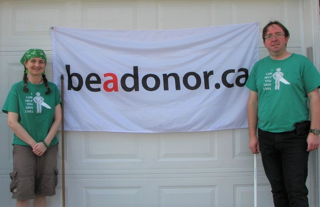 Kidney transplant recipient Jessica Bailey and her husband James Steele promote Be A Donor month