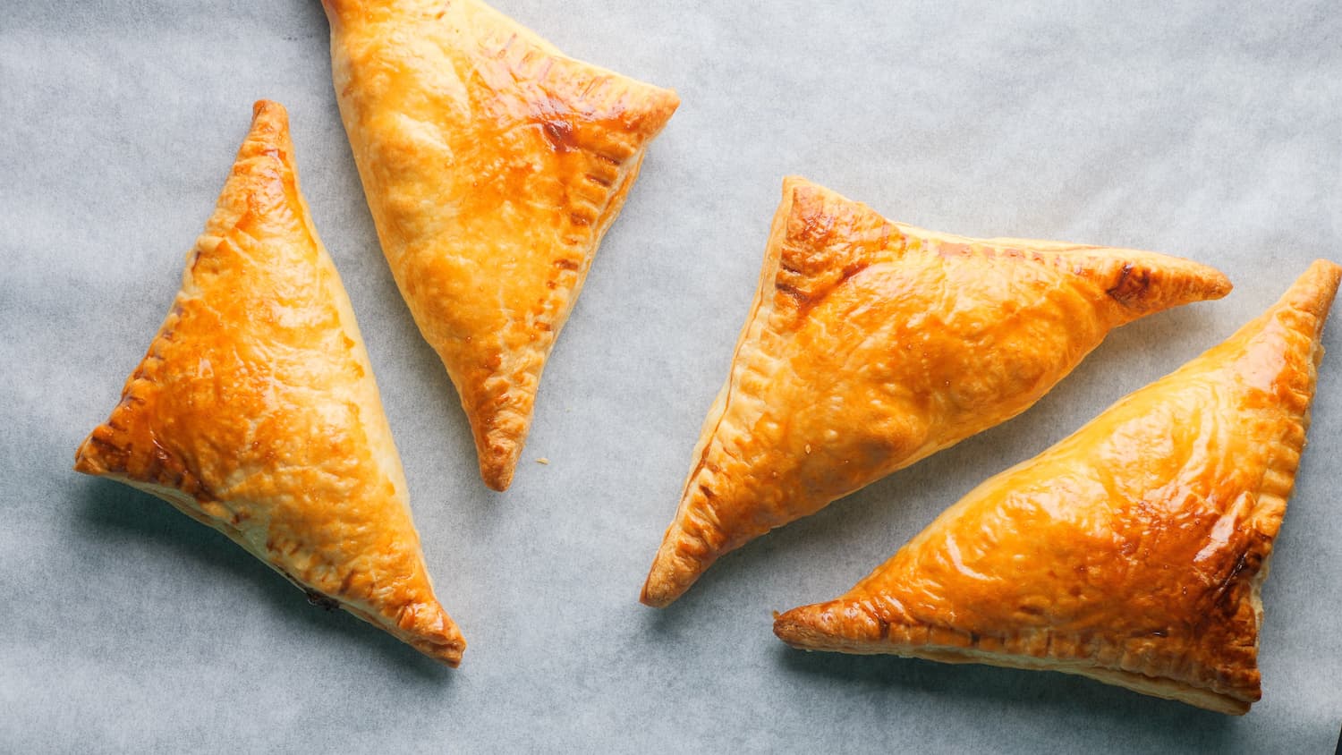 Chicken puff pastries